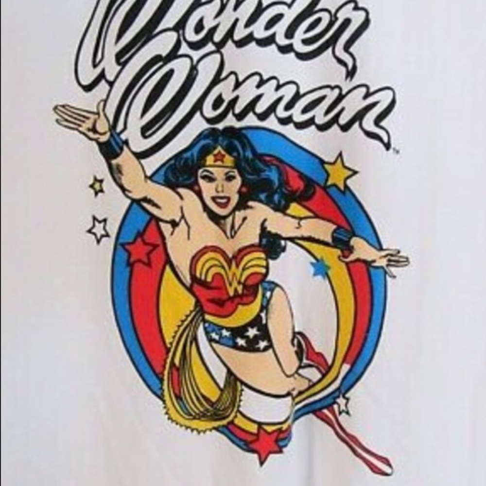 Wonder Woman tee - Picture 3 of 4